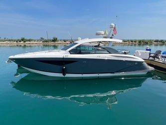 35' Cobalt 2018 Yacht For Sale